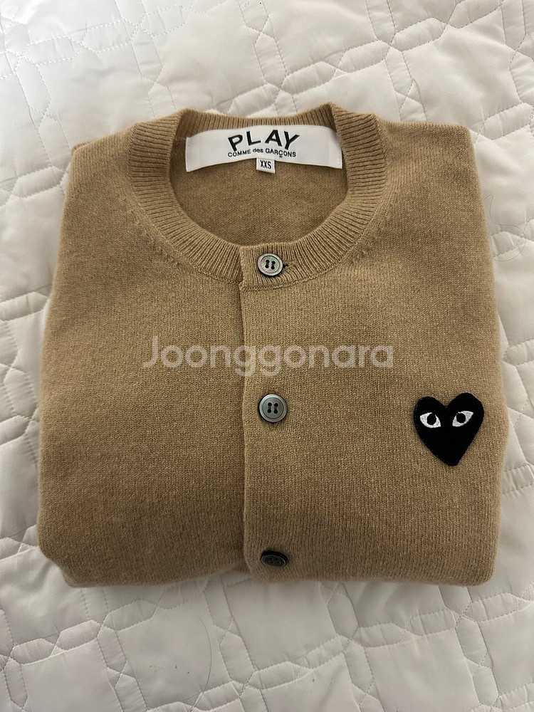 꼼데가르송 PLAY 베이지 블랙 하트 가디건 XXS(새--1