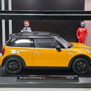 1:18 노레브 미니쿠퍼s 다이캐스트 팝니다.
