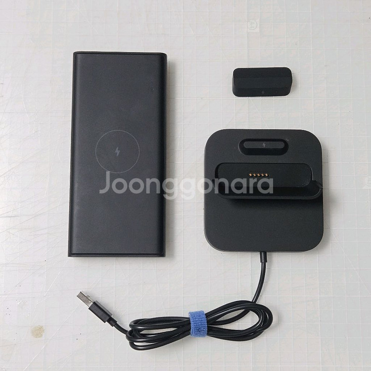 샤오미 무선충전 스탠드 보조배터리 10000mAh--1