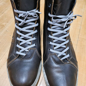 다이네즈 신발 팝니다.