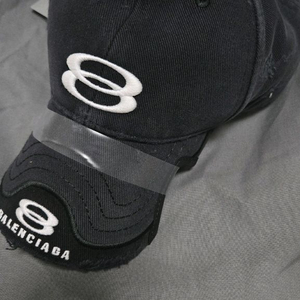 발렌시아가 유니티 스포츠 아이콘 캡 모자