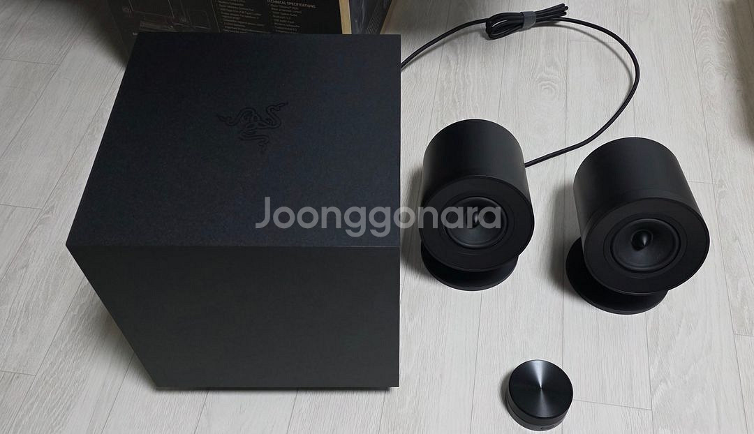Razer Nommo V2 Pro (정품) 팝니다--5