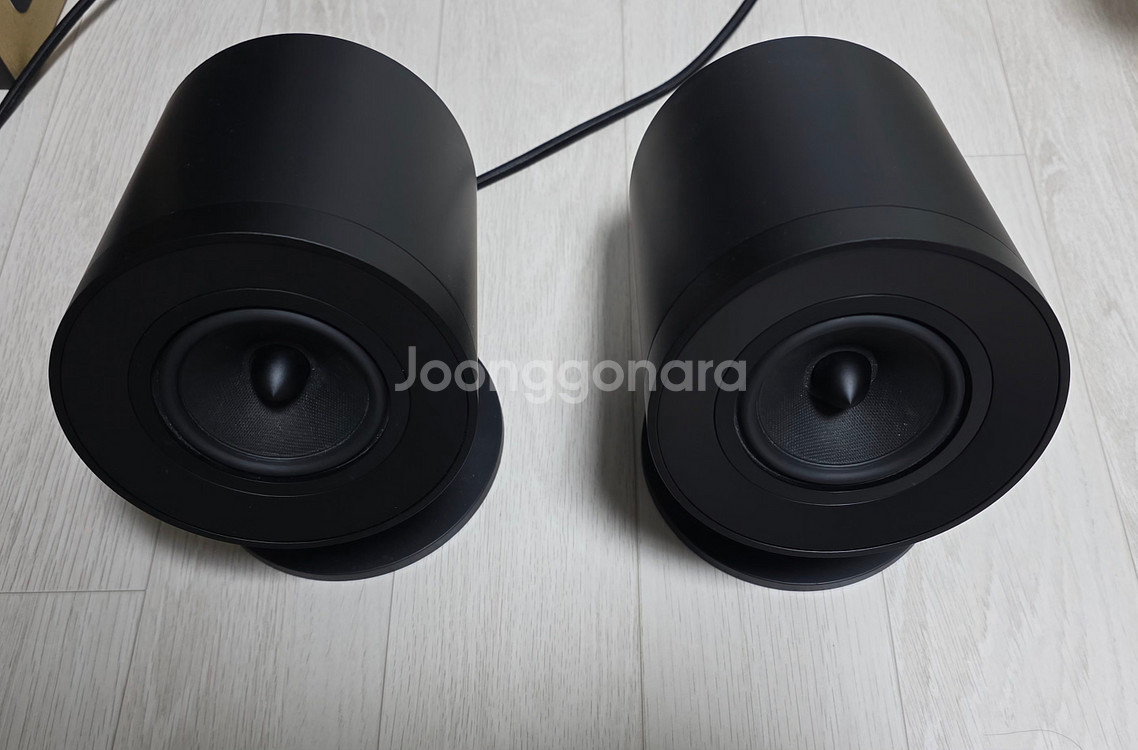 Razer Nommo V2 Pro (정품) 팝니다--6