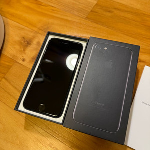 아이폰 7 제트블랙 128GB 상태 A+