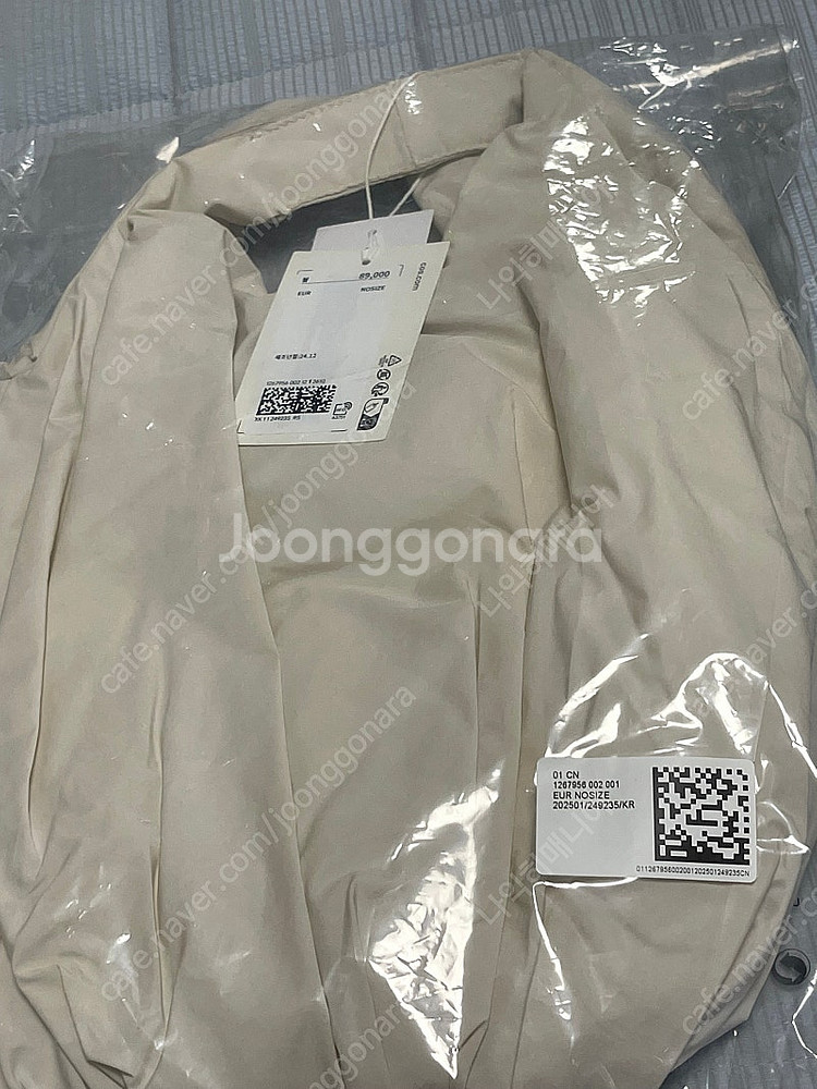 [새상품]COS 코스 클라우드 미니 토트백--0