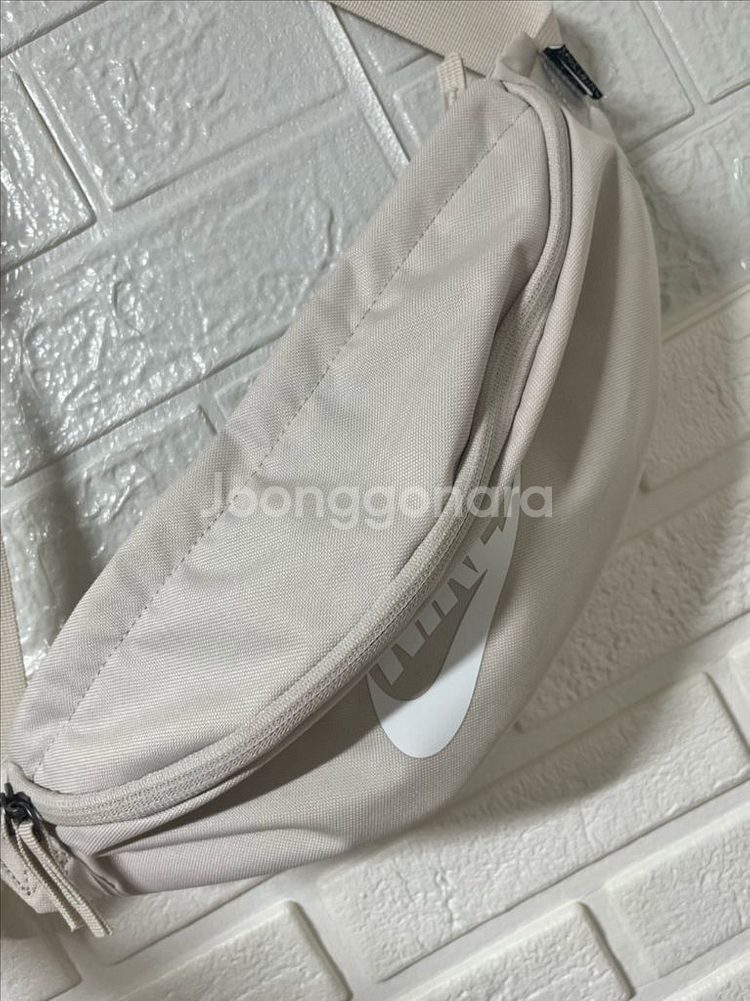 나이키 힙색 슬링백 웨이스트백 베이지--2