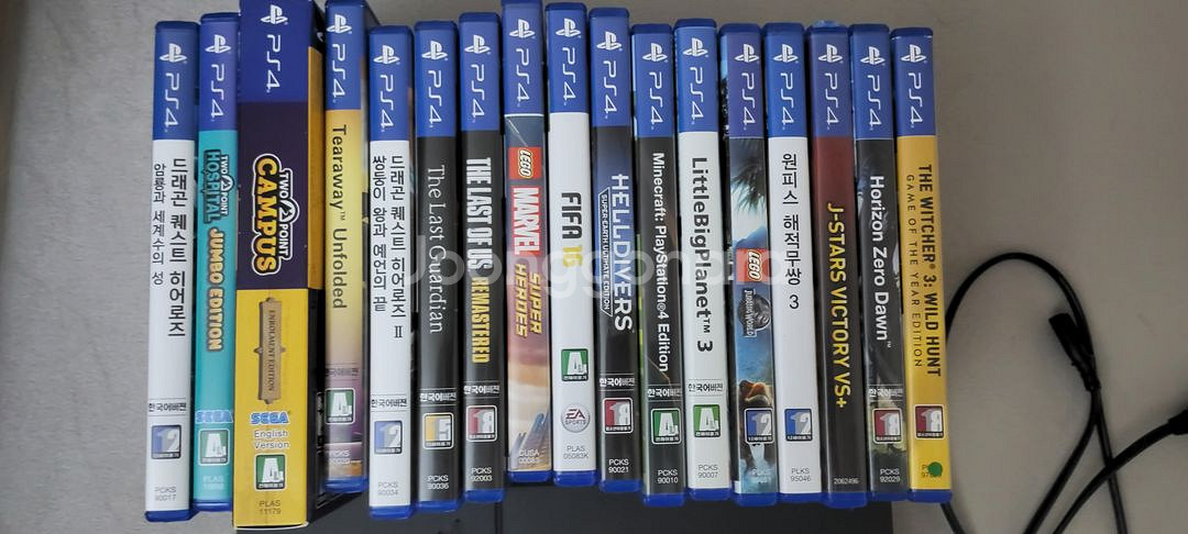 ps4 + 컨트롤러2개 + 게임17종--1