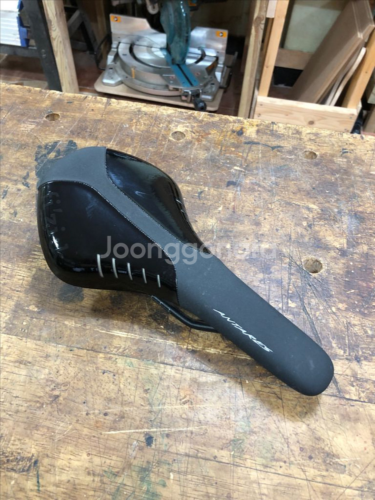 피직 안타레스 R5 안장 판매--0