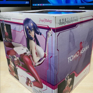 맥스 팩토리 아사마 토모 1/7 스케일 피규어