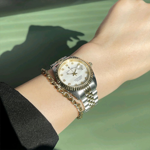 자크 드 마누어 스위스메이드 여성용 시계 JWL0120