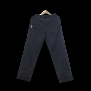 남성M 2023 엄브로 스트레이트 롤업 우븐 팬츠 바지