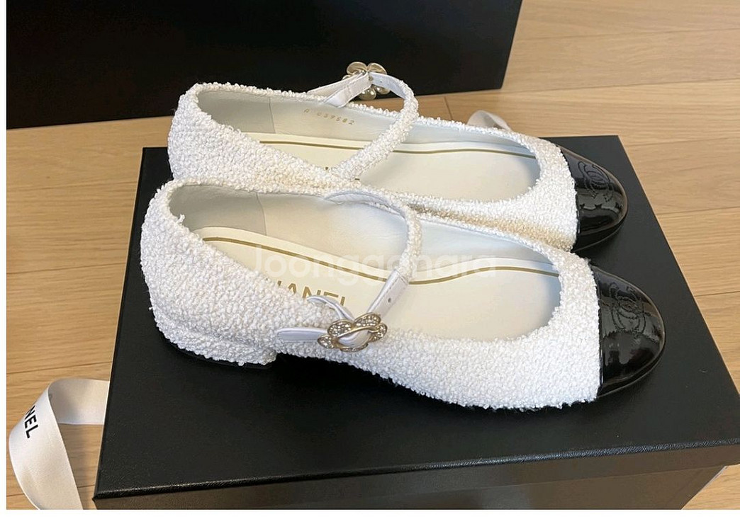 샤넬 메리제인 슈즈 화이트 램스킨 블랙컵힐--2