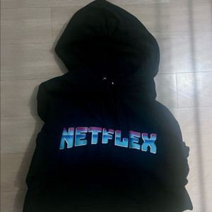 에라이 하야테와 김민철 넷플렉스 후드티