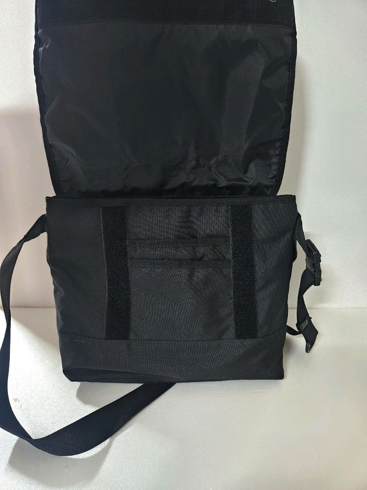 휠라 빅로고 멀티백 크로스백 이미지