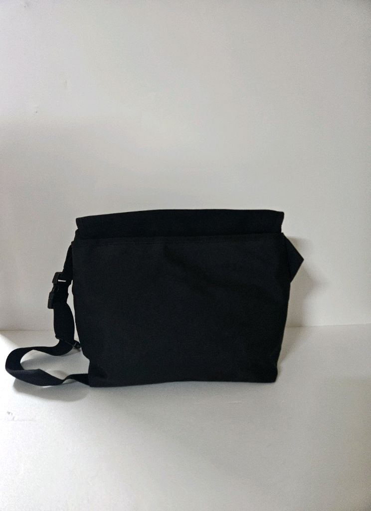 휠라 빅로고 멀티백 크로스백 이미지