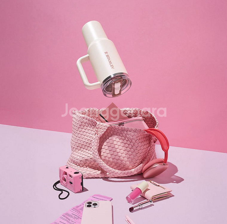 [새상품]스탠리 퀜처 프로투어 텀블러 887ml 크림--3