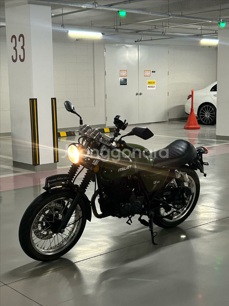 이탈젯 그리폰 125 오토바이 판매합니다--3