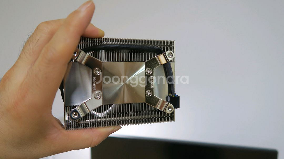 녹투아 NH L9a AM4 cpu공랭쿨러 팝니다--5