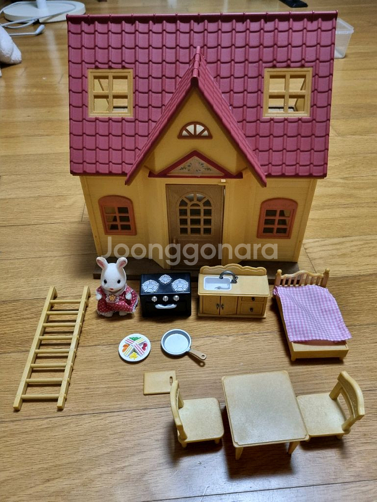 실바니안 패밀리 초콜릿 토끼의 빨간지붕 이층집--0
