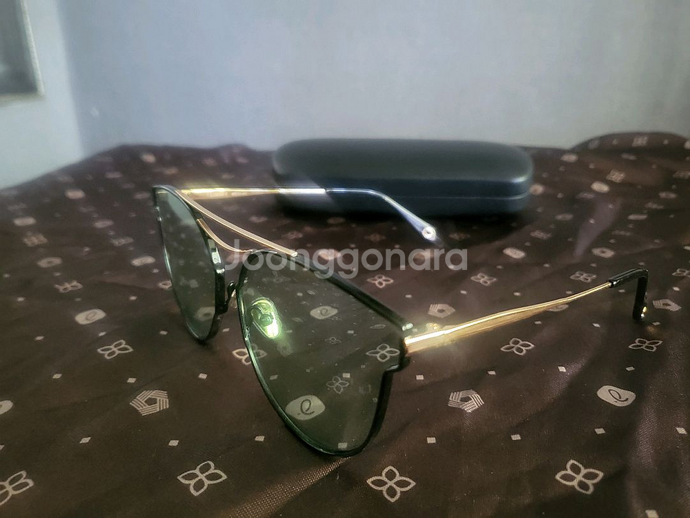 [미사용 새상품] 틴트렌즈 선글라스--1