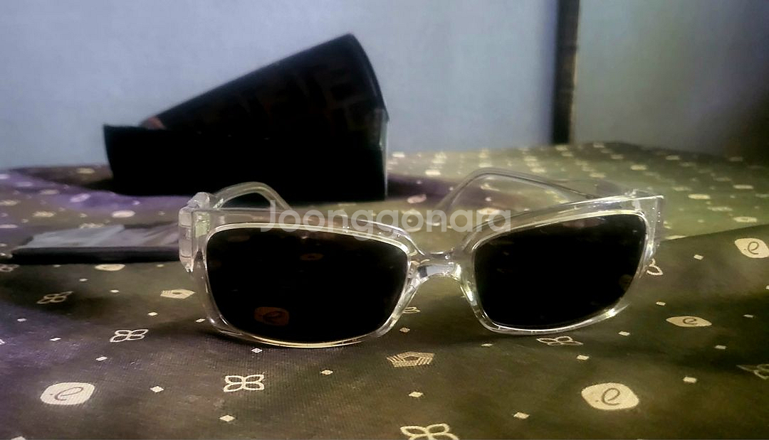 [미사용 새상품] 펜디 안경테+선글라스--7