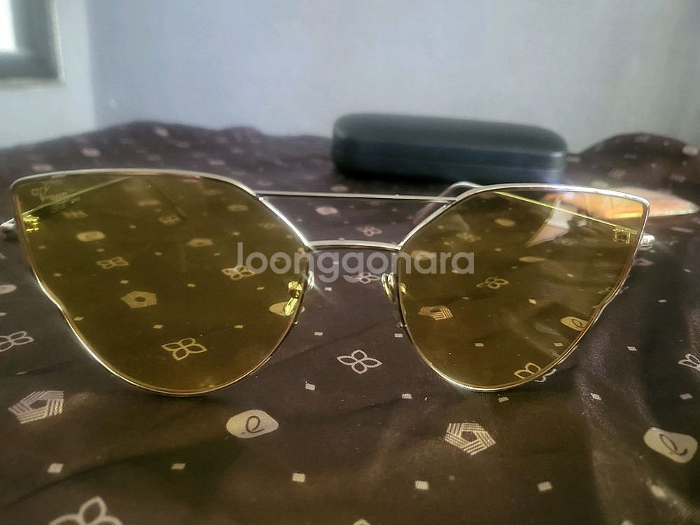 [미사용 새상품] 틴트렌즈 선글라스--1