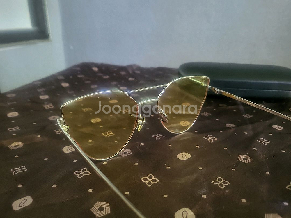 [미사용 새상품] 틴트렌즈 선글라스--2