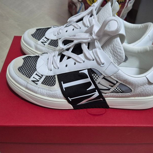 [265] 발렌티노 VL7N 로우탑 스니커즈 41사이즈