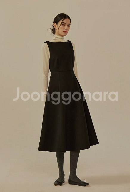 망고매니플리즈 슬리브리스 블랙 원피스 s 사이즈 새상품--0