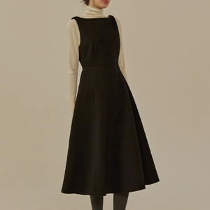 망고매니플리즈 슬리브리스 블랙 원피스 s 사이즈 새상품