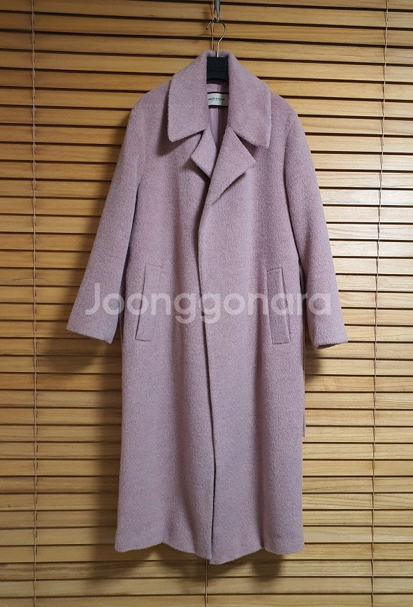 모조에스핀 핑크 벨티드 라마 울 코트 55 사이즈 정품--5