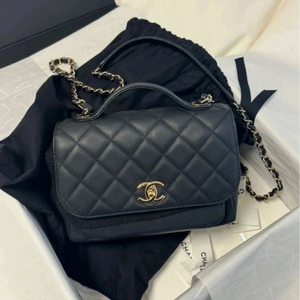 샤넬 비지니스 어피니티 가방 판매