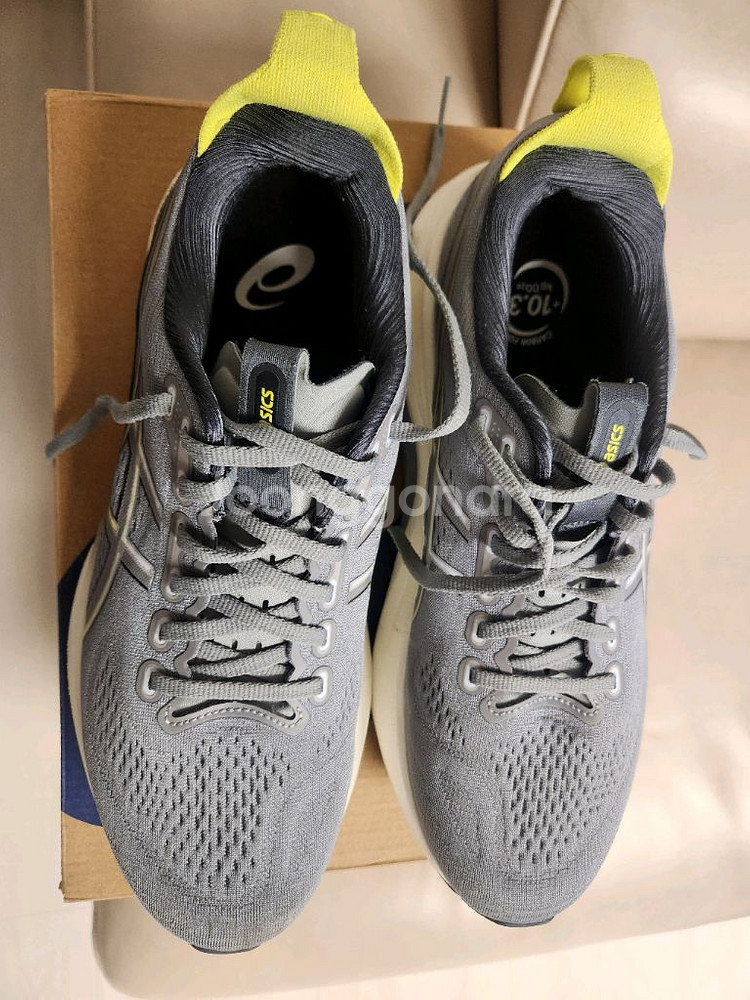 아식스 젤카야노32 러닝화 275mm--1