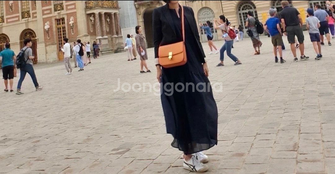 셀린느클래식박스백--3