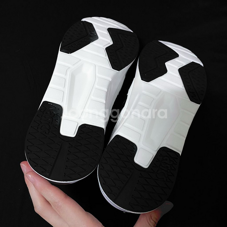 [미착용, 한정판] 아식스 HN7Z2 흰검 운동화 러닝--1