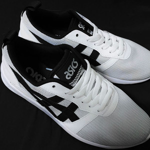 [미착용, 한정판] 아식스 HN7Z2 흰검 운동화 러닝