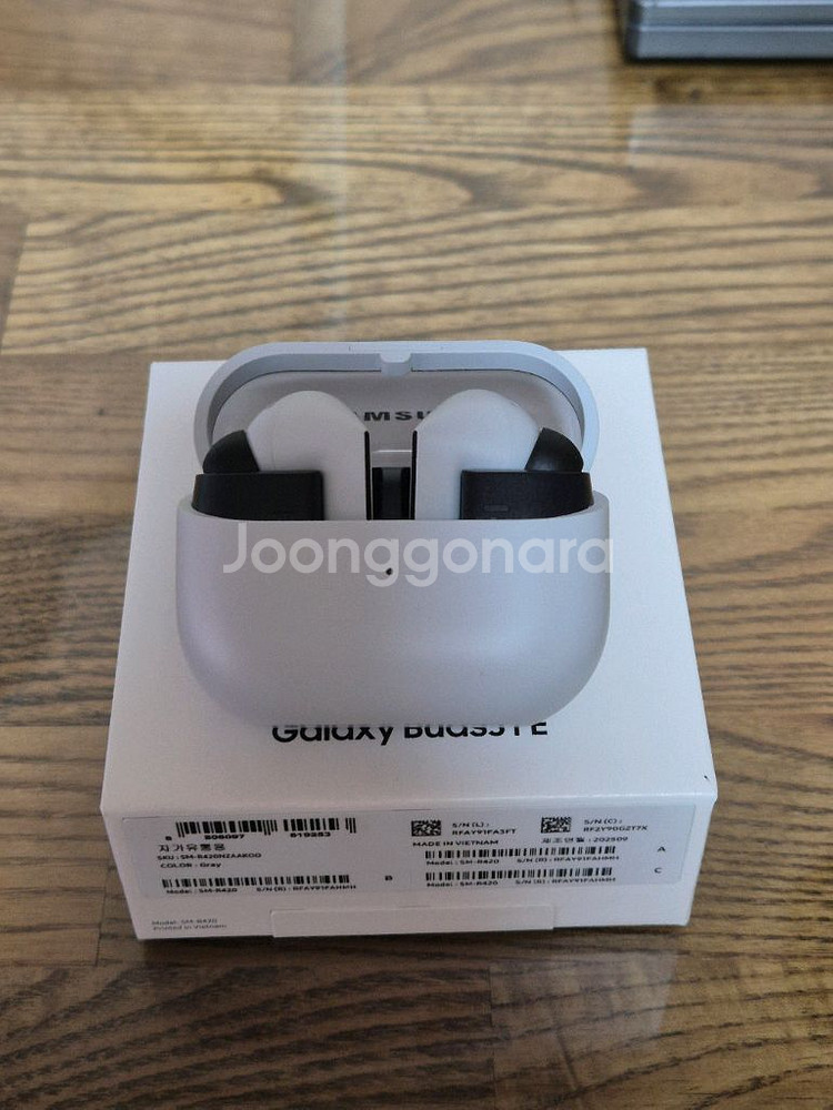 버즈3fe 단순개봉 판매합니다--0