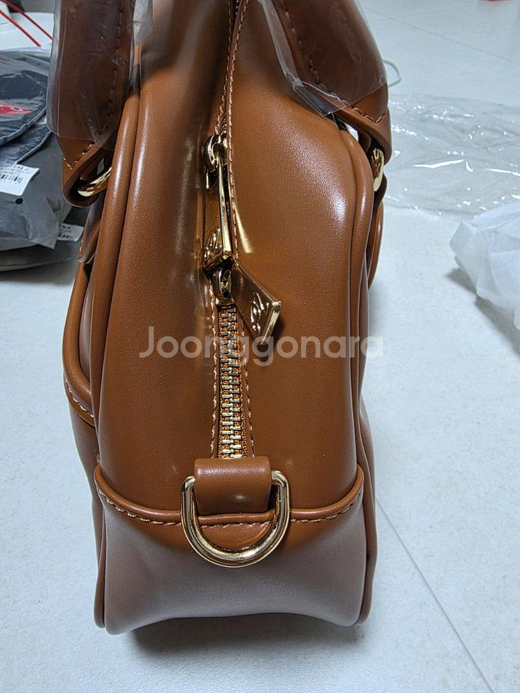 말본 카트백 브라운 팝니다 토트백 파우치 손가방--6