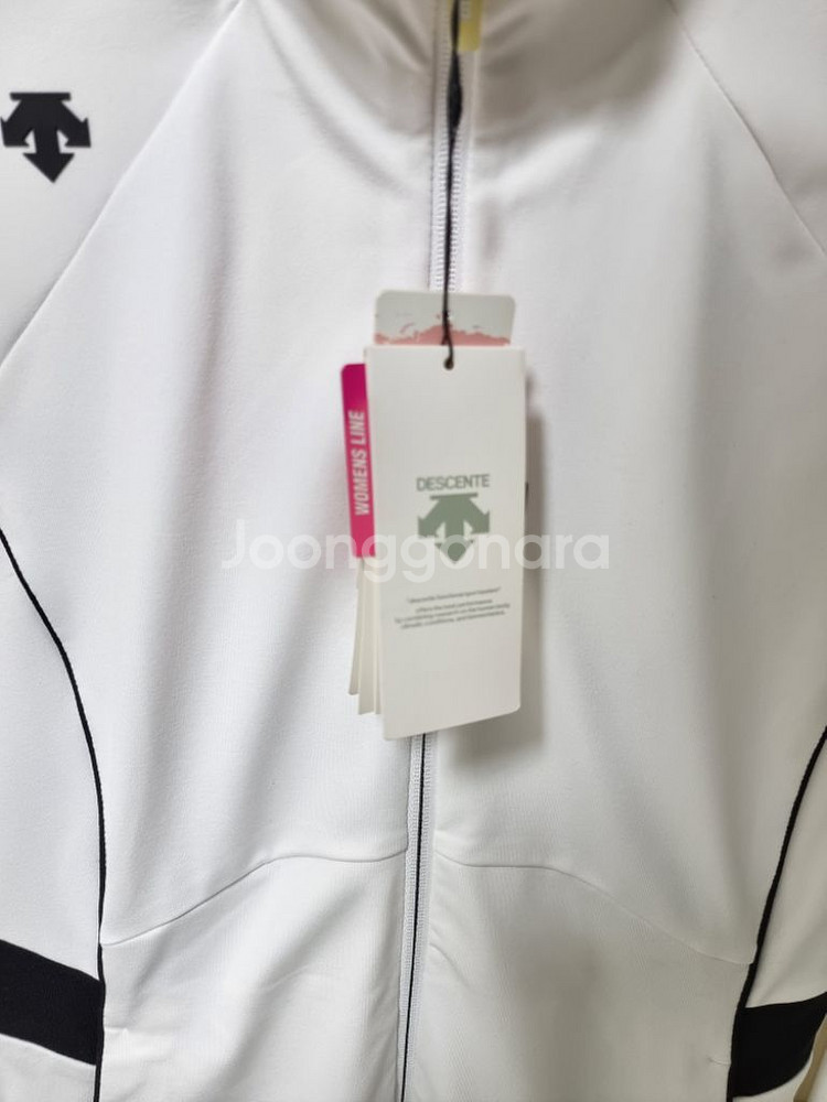 [90~95]데상트 여성 트레이닝 슬림핏 집업--2