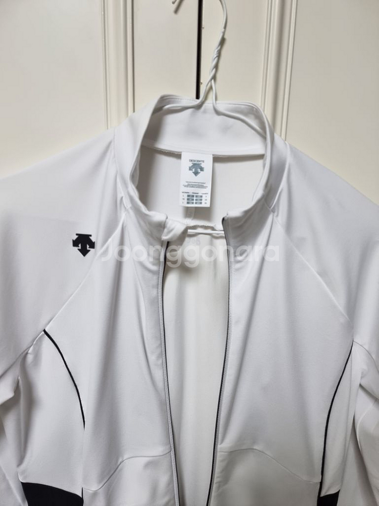 [90~95]데상트 여성 트레이닝 슬림핏 집업--3