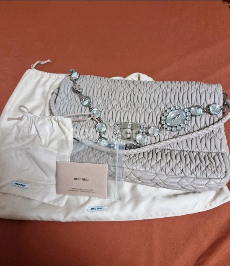 미우미우 마틀라쎄 크리스탈 체인 숄더백--4
