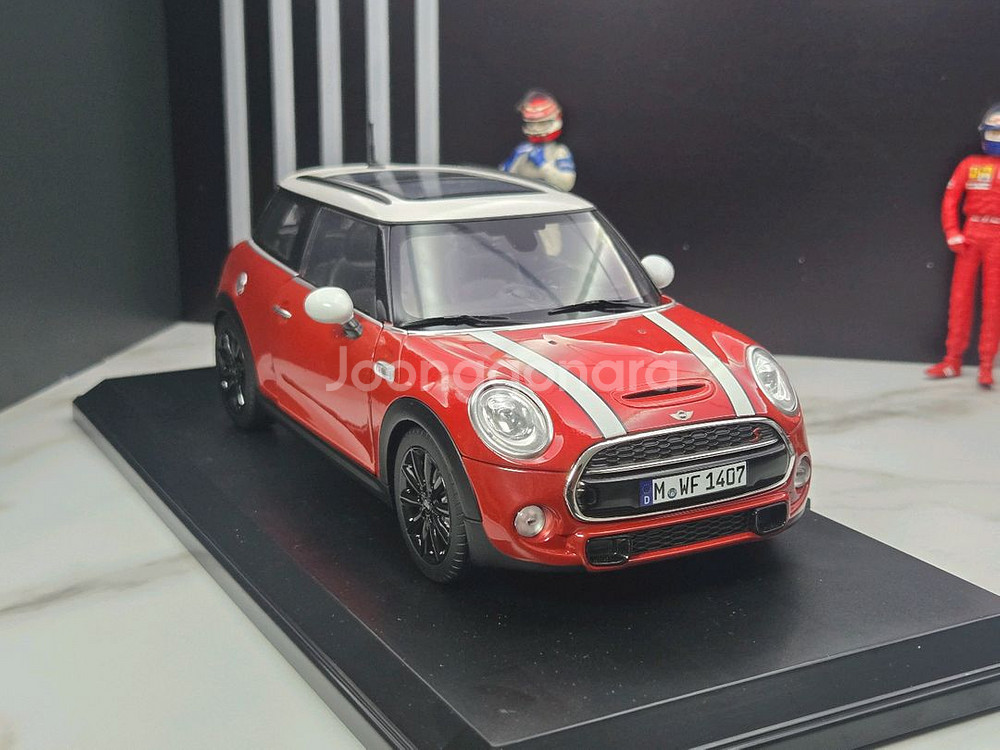 1:18 노레브 미니쿠퍼s 다이캐스트 팝니다--0