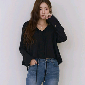 무드에 클로블라우스/시에 오르 유메르 어라운드율 타임