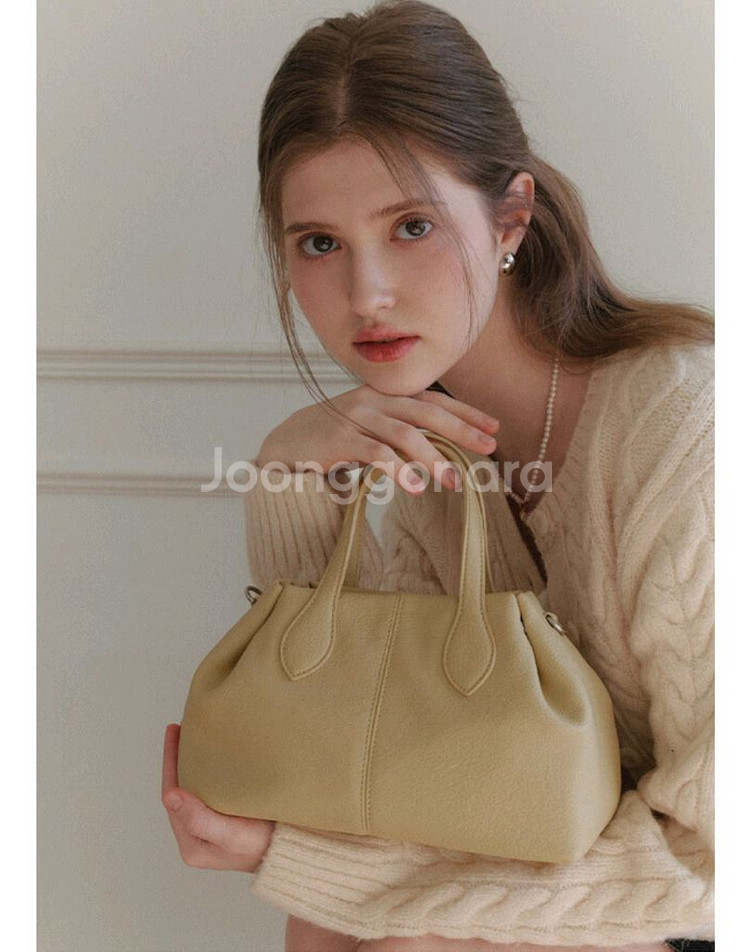 [새상품] 오브히 보네르 토트백(버터 옐로우 컬러) 정--1