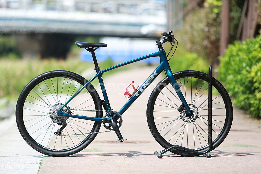 *가격인하*22년 트렉 TREK FX4 카본 M 사이즈 하이브리드--0