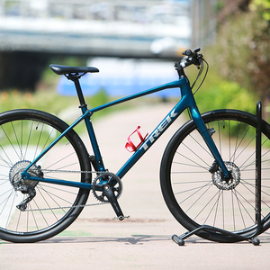 *가격인하*22년 트렉 TREK FX4 카본 M 사이즈 하이브리드