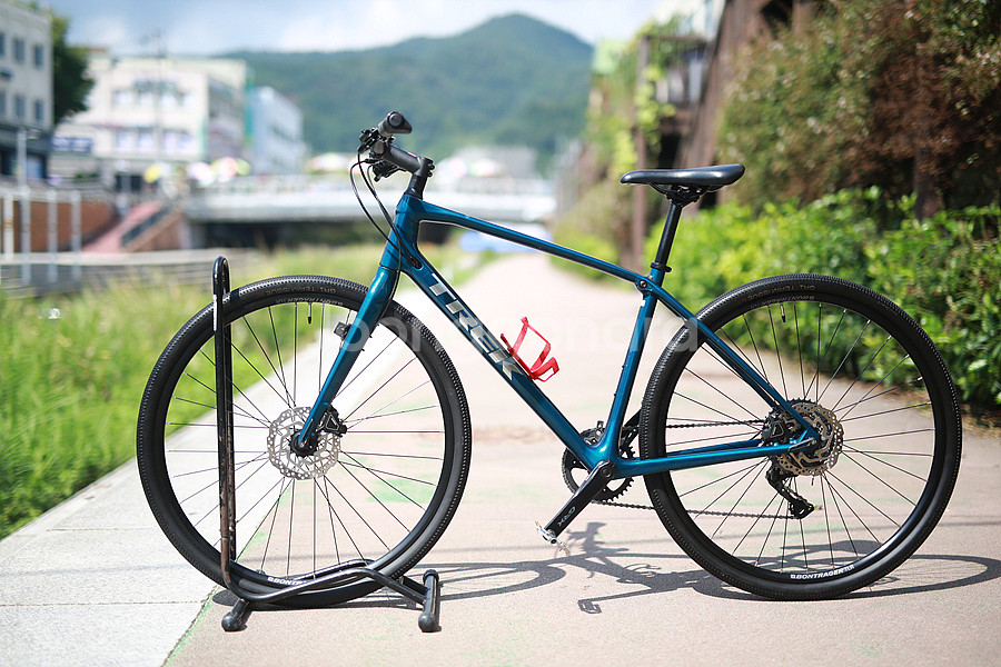 *가격인하*22년 트렉 TREK FX4 카본 M 사이즈 하이브리드--3