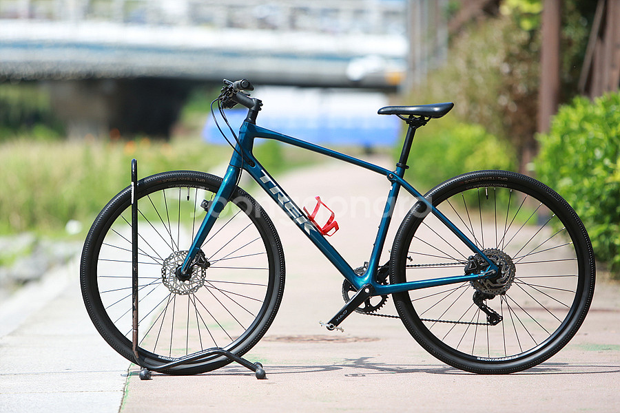 *가격인하*22년 트렉 TREK FX4 카본 M 사이즈 하이브리드--1