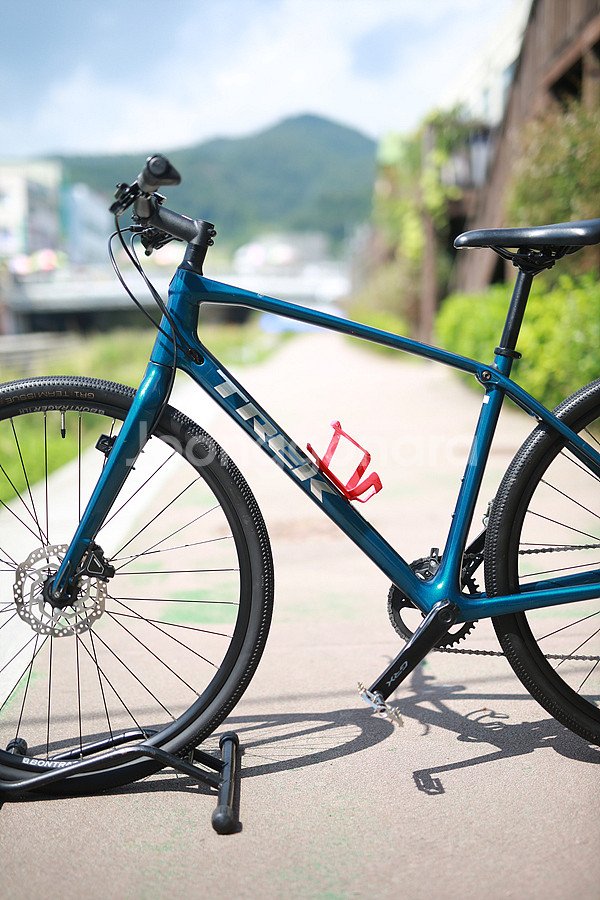 *가격인하*22년 트렉 TREK FX4 카본 M 사이즈 하이브리드--5