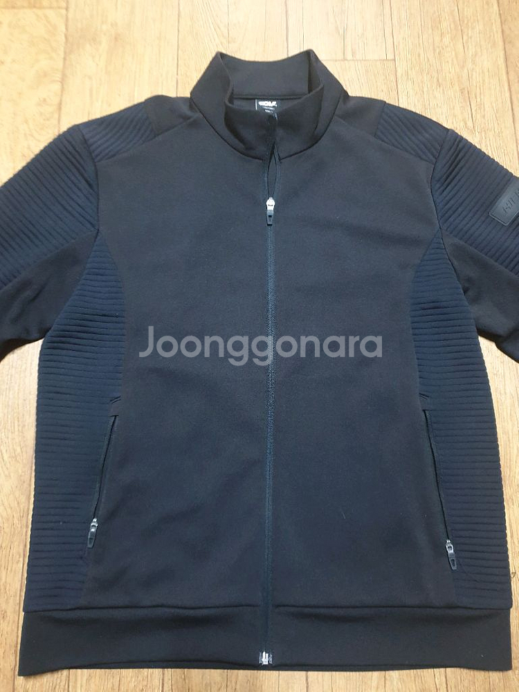 르까프 운동복 집업 100 사이즈입니다--0